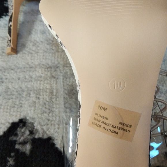 Snake Print Lace Sandal - Picture 5 of 5